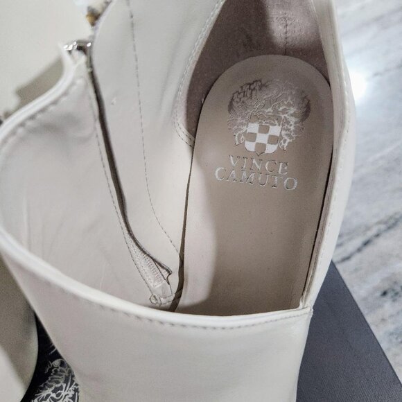 Vince Camuto Women's Pointed Toe Bootie Creamy White - Picture 4 of 8